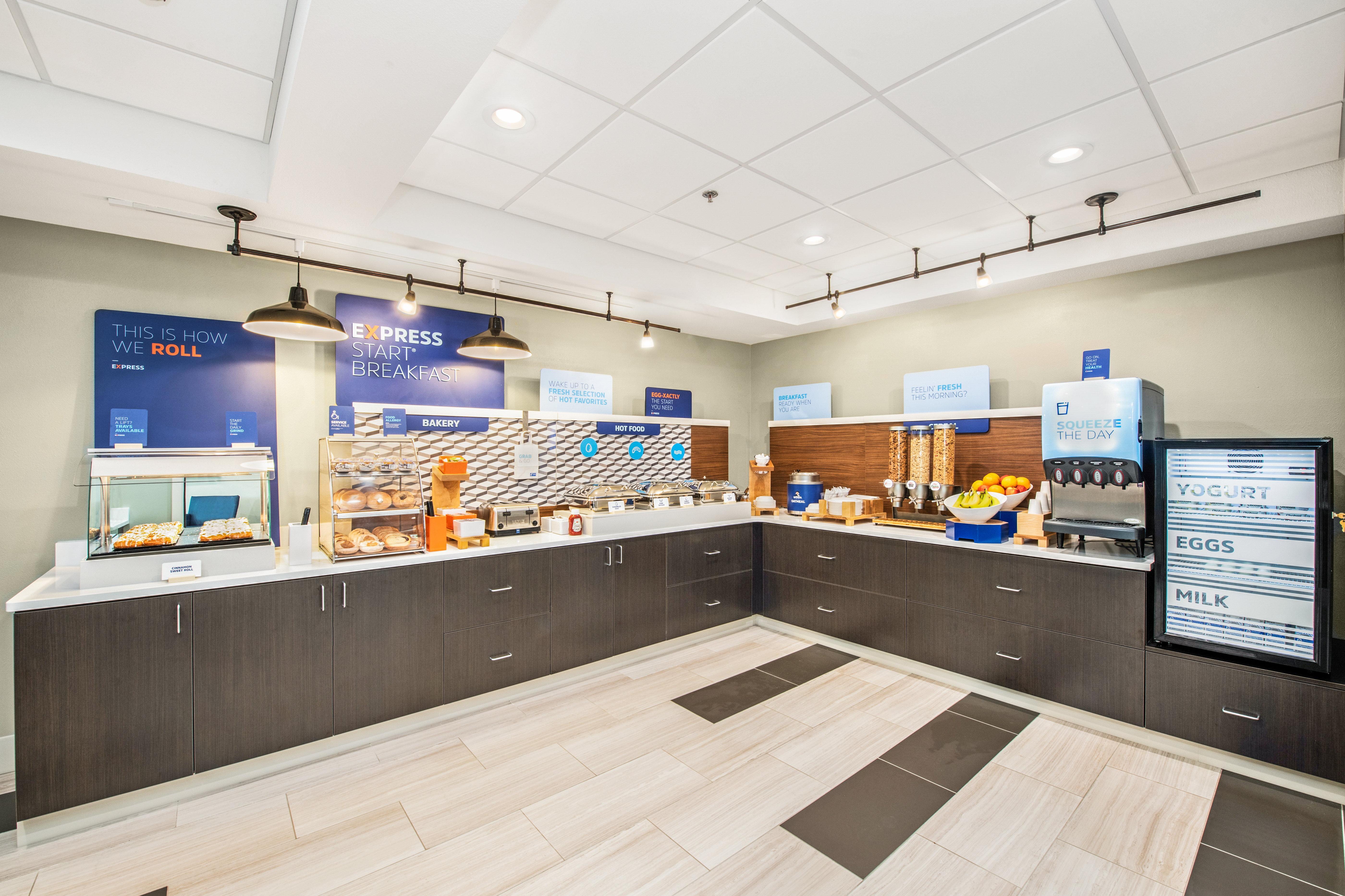 Holiday Inn Express - Delafield By Ihg Exterior foto